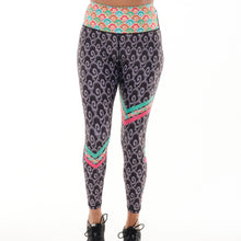 Load image into Gallery viewer, Heading East Splash Leggings